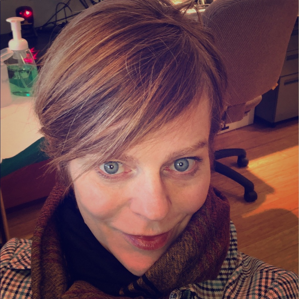 Meet your Posher, Suzy